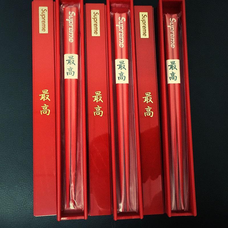 Red Supreme 17 FW Chopsticks in Red Case- Hype collection – Crafteza