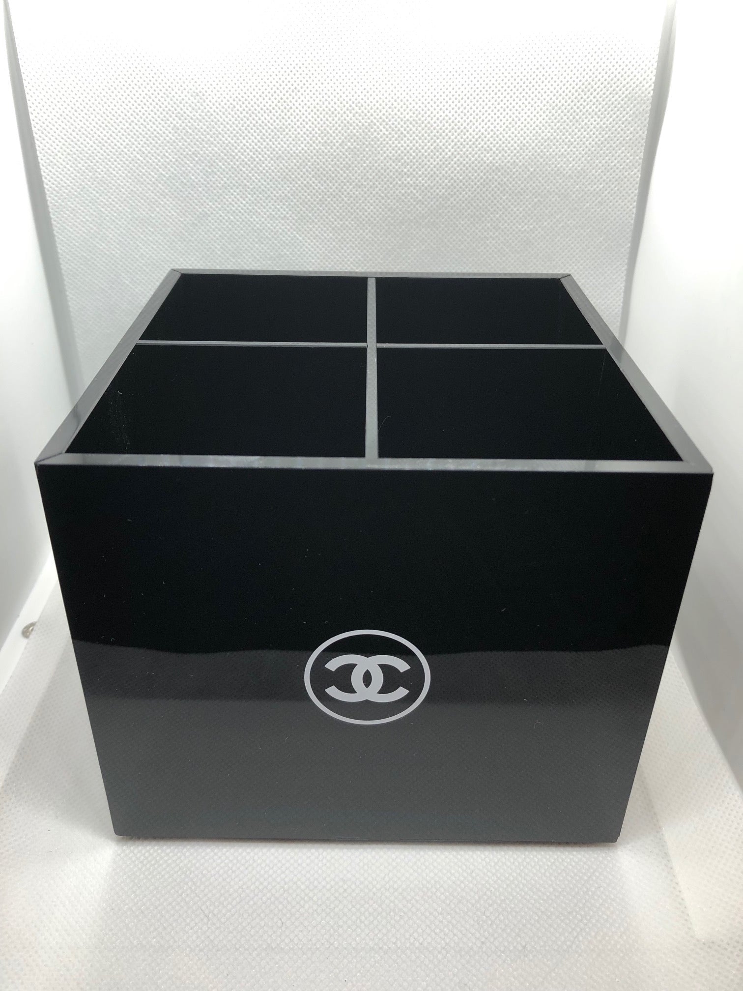 Chanel VIP Classic gift item Black White Cosmetic Makeup Jewelry  Case/Box/Tray /Organizer